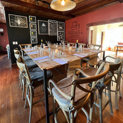 image of interior of Antonelli's Cheese House